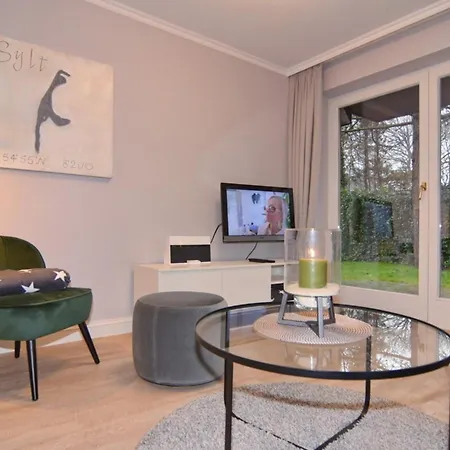 Alma &amp Eva, Whg 1